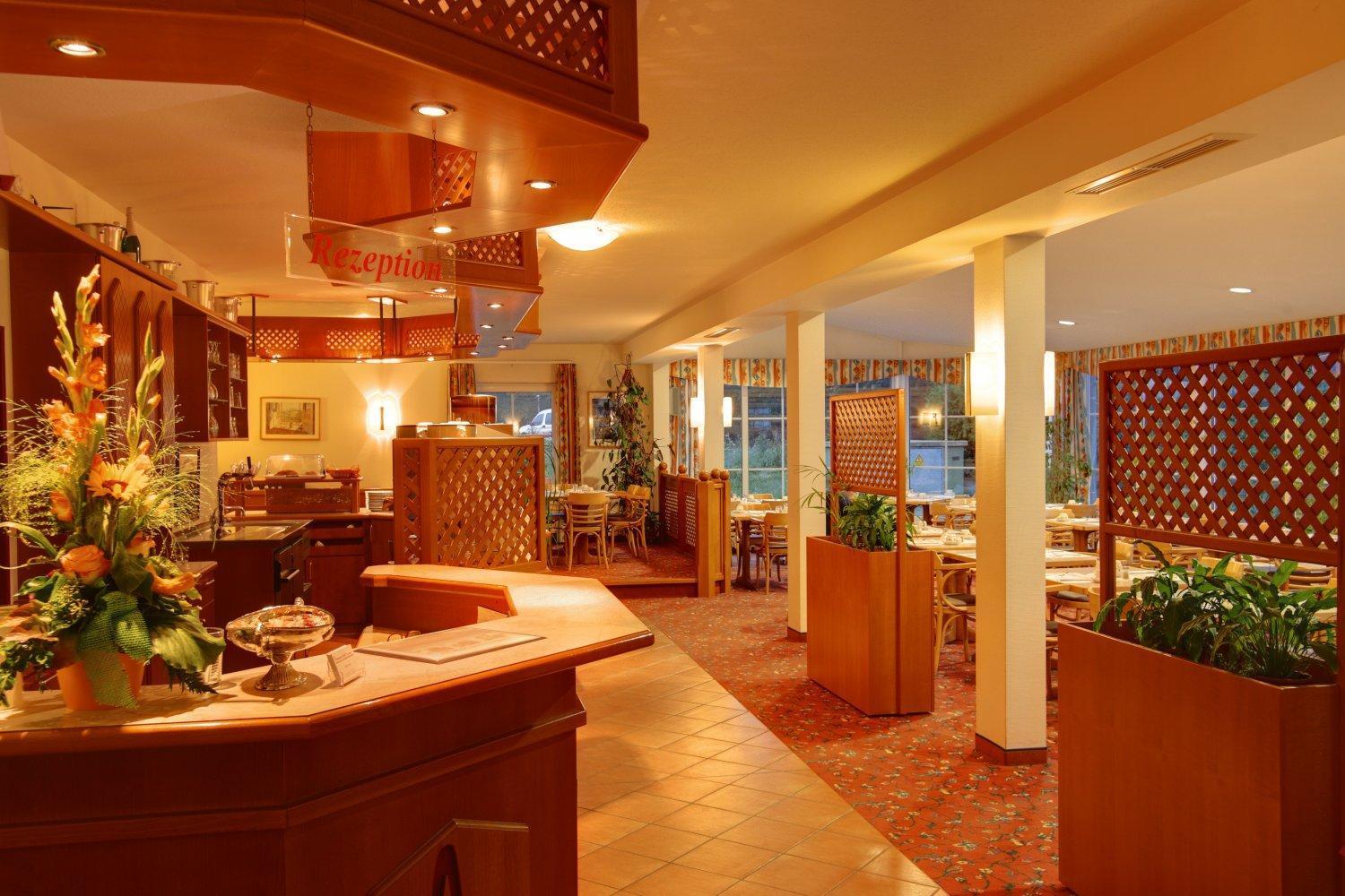 Hotel Montana Лауэнау Экстерьер фото