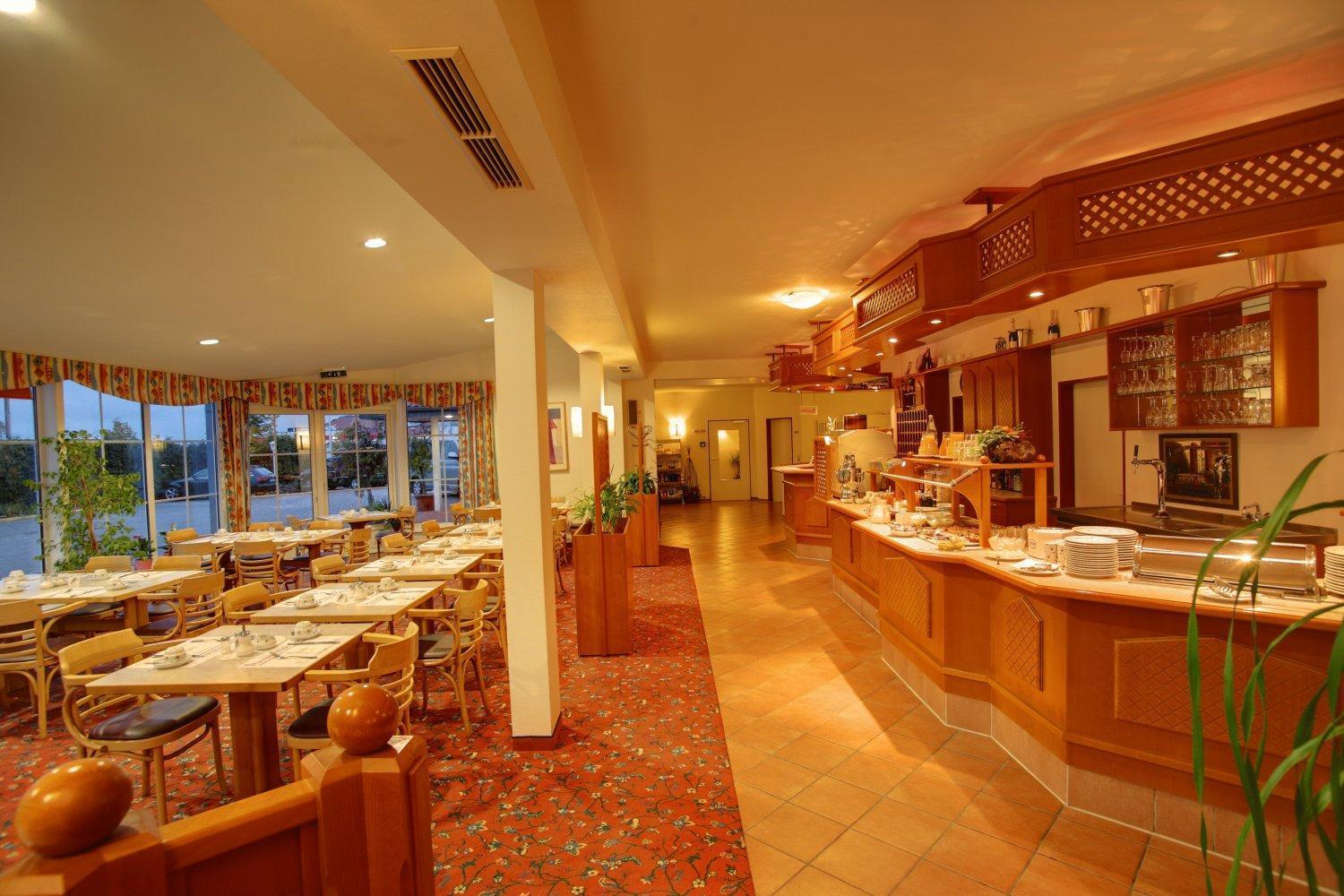 Hotel Montana Лауэнау Экстерьер фото