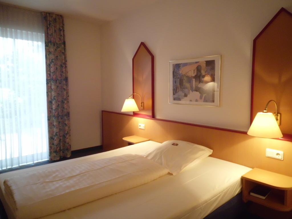 Hotel Montana Лауэнау Экстерьер фото