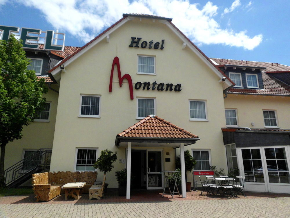 Hotel Montana Лауэнау Экстерьер фото